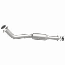 Load image into Gallery viewer, MagnaFlow Direct Fit Converter 03-11 Honda Element 2.4L Underbody
