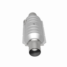 Load image into Gallery viewer, Magnaflow Conv Univ 2.25 HM Angled O2
