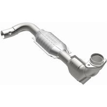 Load image into Gallery viewer, MagnaFlow Conv DF 01-02 Exped/F-150 5.4L D/S
