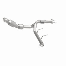 Load image into Gallery viewer, MagnaFlow DF Conv 2021 Ford F-150 Right Underbody 3.5L
