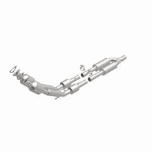 Load image into Gallery viewer, Magnaflow 06-08 Volkswagen Passat 3.6L Direct Fit Converter
