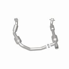 Load image into Gallery viewer, MagnaFlow Conv Direct Fit 05-06 Ford E-350 Super Duty 5.4L
