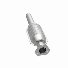 Load image into Gallery viewer, MagnaFlow Exhaust Products Catalytic Converter MagnaFlow Exhaust Products Magnaflow Standard Grade Direct-Fit Catalytic Converter 22917
