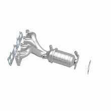 Load image into Gallery viewer, MagnaFlow 08-10 Pontiac G6 2.4L Underbody Direct Fit CARB Compliant Manifold Catalytic Converter

