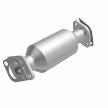 Load image into Gallery viewer, Magnaflow 10-13 Hyundai Santa Fe 2.4L Direct Fit Converter
