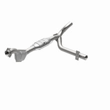 Load image into Gallery viewer, MagnaFlow Conv DF 01-04 Ford F-150 4.6L (49 State)

