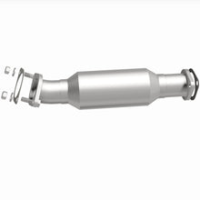 Load image into Gallery viewer, Magnaflow 07-09 Hyundai Santa Fe 3.3L Direct Fit Converter
