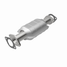 Load image into Gallery viewer, MagnaFlow Catalytic Converter DF 98-00 Nissan Frontier 2.4L Rear
