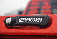 Load image into Gallery viewer, UnderCover 09-18 Ram 1500 (w/o Rambox) (19 Classic) 5.7ft Elite LX Bed Cover - Bright Silver Bed Covers - Hinged Undercover   
