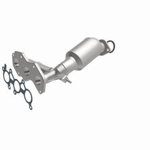 Load image into Gallery viewer, Magnaflow 2011 Toyota Sienna 3.5L Direct Fit Converter
