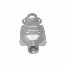 Load image into Gallery viewer, MagnaFlow Conv DF 01-03 Highlander underbody | 93268
