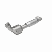 Load image into Gallery viewer, MagnaFlow Catalytic Converter DF 04-06 F-150 Pickup 5.4L 2WD D/S
