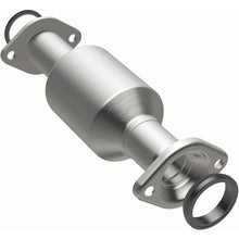 Load image into Gallery viewer, Magnaflow 11-15 Toyota Sienna 3.5L Direct Fit Converter
