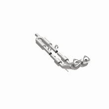 Load image into Gallery viewer, Magnaflow 06-08 Volkswagen Passat 3.6L Direct Fit Converter
