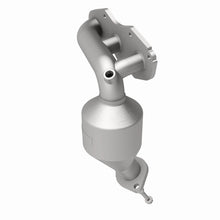 Load image into Gallery viewer, MagnaFlow Converter Direct Fit 07-15 Toyota Sienna 3.5L
