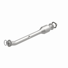 Load image into Gallery viewer, Magnaflow 05-17 Nissan Frontier 4.0L Direct Fit Converter
