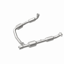 Load image into Gallery viewer, Magnaflow 05-08 Ford E-350 Super Duty 5.4L Direct Fit Converter
