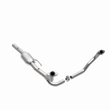 Load image into Gallery viewer, MagnaFlow Conv DF 00-03 Dakota 4.7L 2WD
