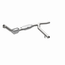 Load image into Gallery viewer, MagnaFlow Conv DF 00-01 Ford F-150 4.6L 2wd
