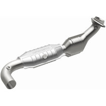 Load image into Gallery viewer, MagnaFlow Conv DF F150 Truck 97-98 V8 4.6L 2W
