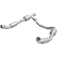 Load image into Gallery viewer, Magnaflow 05-08 Ford E-350 Super Duty 5.4L Direct Fit Converter
