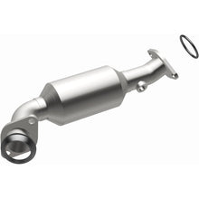 Load image into Gallery viewer, Magnaflow 04-09 Cadillac CTS 3.6L Direct Fit Converter
