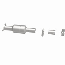 Load image into Gallery viewer, Magnaflow Catalytic Converter Direct Fit Magnaflow 12-17 Hyundai Accent 1.6L Direct Fit Converter
