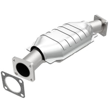 Load image into Gallery viewer, MagnaFlow Conv DF GM 75 79
