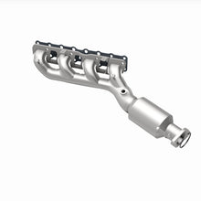Load image into Gallery viewer, Magnaflow 05-06 Nissan Titan 5.6L Direct Fit Converter
