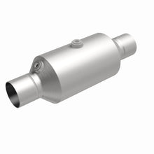 Load image into Gallery viewer, Magnaflow 2.50 w/dual O2 5in. Spun Universal Converter
