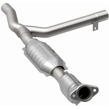 Load image into Gallery viewer, MagnaFlow Conv DF 00-01 Ford F-150 4.6L 2wd
