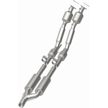 Load image into Gallery viewer, Magnaflow 2006 Volkswagen Passat 3.6L Direct Fit Converter
