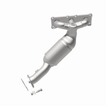 Load image into Gallery viewer, MagnaFlow California Converter Direct Fit 07-13 BMW 328i L6 3.0LGAS 3.75in Inlet 4in Outlet 2in Dia
