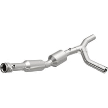 Load image into Gallery viewer, Magnaflow 2007 Ford E-150 4.6L Direct Fit Converter
