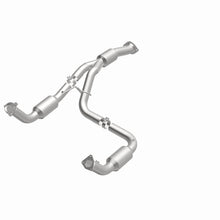 Load image into Gallery viewer, Magnaflow 12-14 Chevrolet Silverado 2500 HD 6.0L Direct Fit Converter
