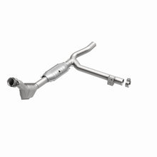Load image into Gallery viewer, MagnaFlow Conv DF 99-00 F-150 4.2L V6 2WD P/
