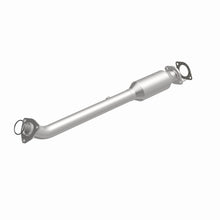 Load image into Gallery viewer, Magnaflow 05-16 Nissan Frontier 2.5L Direct Fit Converter
