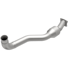 Load image into Gallery viewer, MagnaFlow Conv. DF 01-05 GM Silv/Sierra 6.6L
