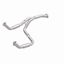 Load image into Gallery viewer, Magnaflow 2011 Chevrolet Silverado 2500 HD 6.0L Direct Fit Converter

