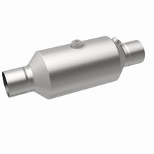 Load image into Gallery viewer, Magnaflow 2.00 w/dual O2 5in. Spun Universal Converter
