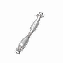 Load image into Gallery viewer, Magnaflow Conv DF 07-12 Nissan Versa 1.8L
