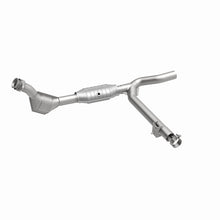Load image into Gallery viewer, MagnaFlow Conv DF 99-00 F-150 4.2L V6 2WD P/
