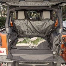 Load image into Gallery viewer, Rugged Ridge C3 Cargo Cover w/Subwoofer 07-14 JKU 4 Door Rugged Ridge
