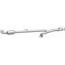Load image into Gallery viewer, Magnaflow 05-06 Toyota Tundra 4.0L Direct Fit Converter
