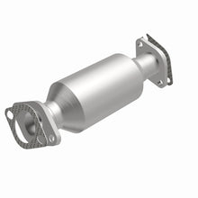 Load image into Gallery viewer, Magnaflow 10-13 Hyundai Santa Fe 2.4L Direct Fit Converter
