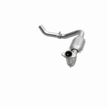 Load image into Gallery viewer, MagnaFlow Conv DF 99-02 Expedition 5.4L 4wd
