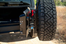 Load image into Gallery viewer, DV8 Offroad 18-23 Jeep Wrangler JL MTO Series Bumper Spare Tire Swing Gate

