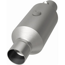 Load image into Gallery viewer, Magnaflow 2.50 w/dual O2 5in. Spun Universal Converter
