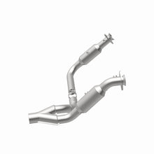Load image into Gallery viewer, Magnaflow 2009 Dodge Ram 1500 5.7L Direct Fit Converter
