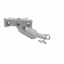 Load image into Gallery viewer, MagnaFlow California Converter Direct Fit 07-13 BMW 328i L6 3.0LGAS 3.75in Inlet 4in Outlet 2in Dia
